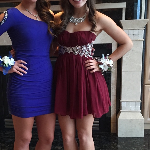 Strapless dress with beading on bodice - Picture 4 of 4